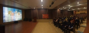 縱覽集團組織觀看影片《厲害了，我的國》