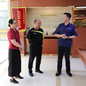 廣西機(jī)構(gòu)編制委員會(huì)辦公室綜合處顏粉玲調(diào)研員就校企合作、企業(yè)用工情況到我司調(diào)研 ... ...