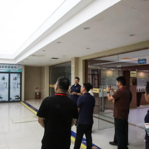 縱覽線纜集團(tuán)與南寧市市場監(jiān)管局等單位開展迎“七一”黨建共建活動